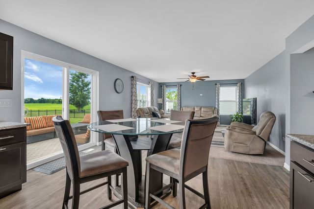 27337 W Deer Hollow Lane, Channahon, IL 60410