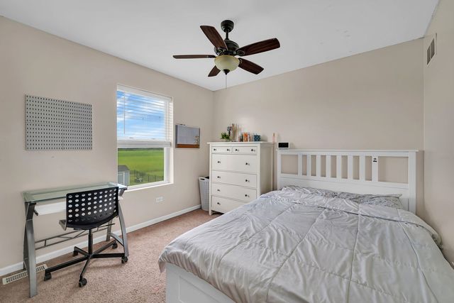 27337 W Deer Hollow Lane, Channahon, IL 60410