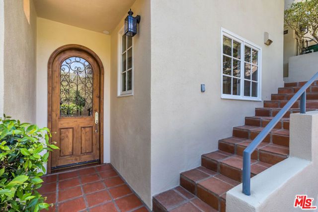 941 N Norman Place, Los Angeles, CA 90049