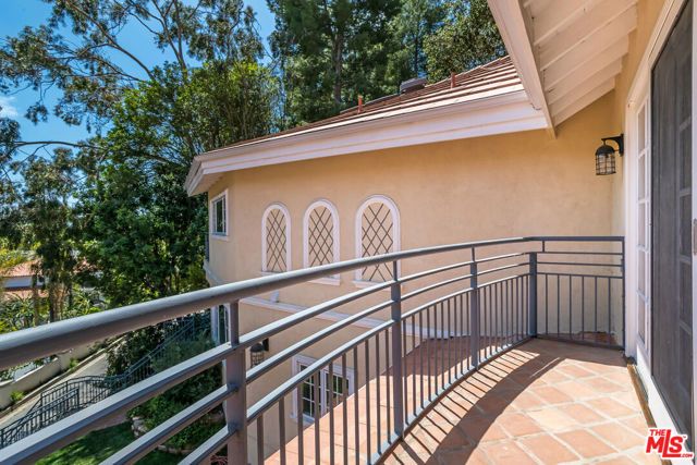 941 N Norman Place, Los Angeles, CA 90049