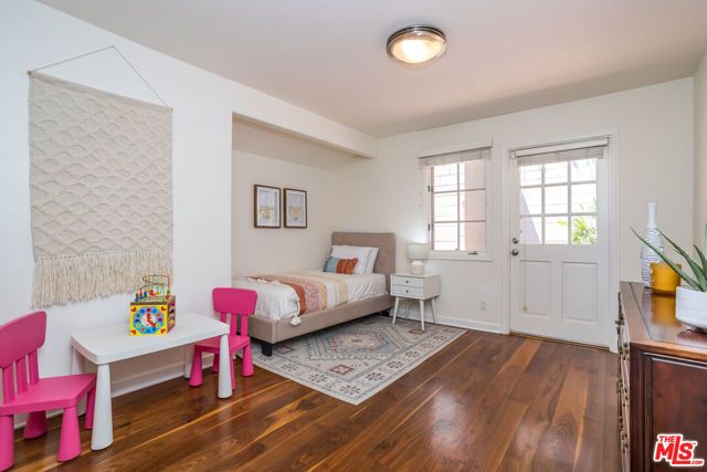 941 N Norman Place, Los Angeles, CA 90049