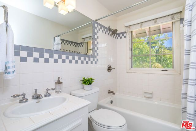 941 N Norman Place, Los Angeles, CA 90049