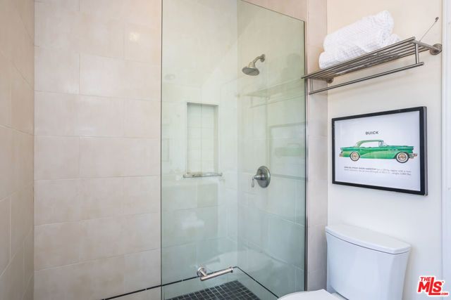 941 N Norman Place, Los Angeles, CA 90049