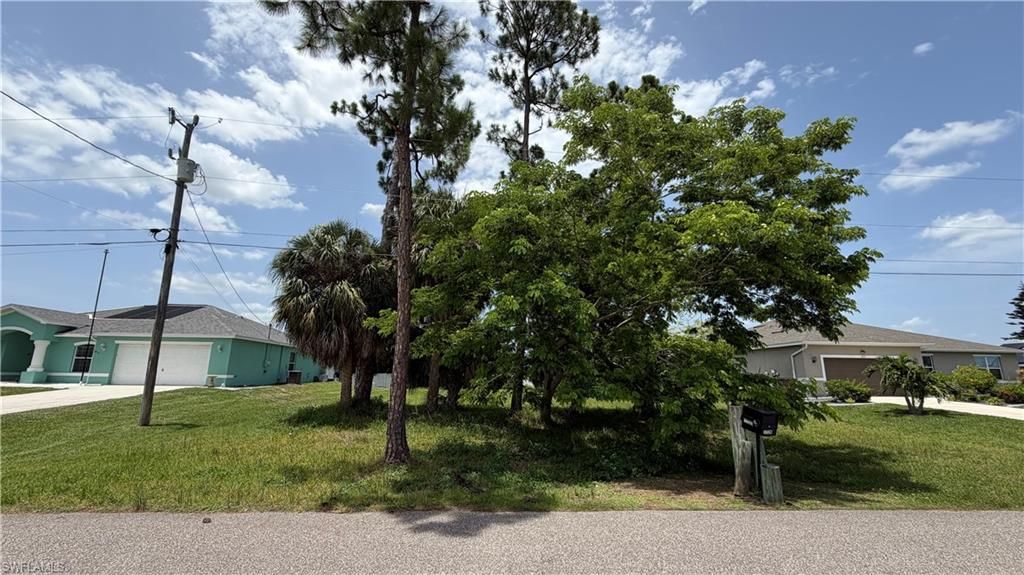 1719 NE 33rd LN, CAPE CORAL, FL 33909 — photo 2