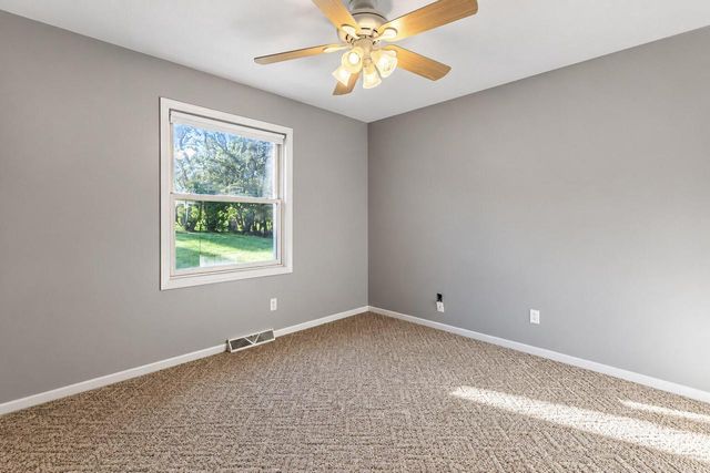 804 Jamesway DRIVE, Watertown, WI 53098
