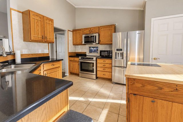 804 Jamesway DRIVE, Watertown, WI 53098