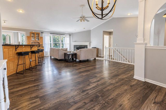 804 Jamesway DRIVE, Watertown, WI 53098