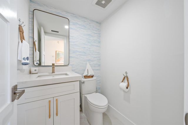 5250 N Ocean Drive 5s, Singer Island, FL 33404