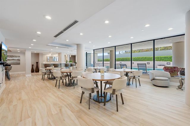 5250 N Ocean Drive 5s, Singer Island, FL 33404