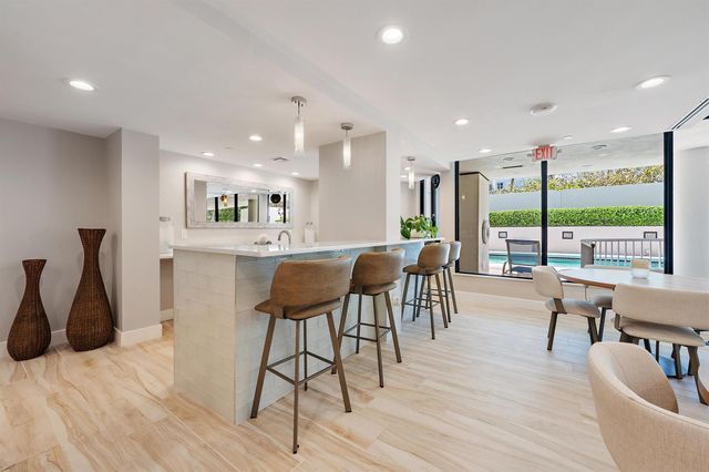 5250 N Ocean Drive 5s, Singer Island, FL 33404