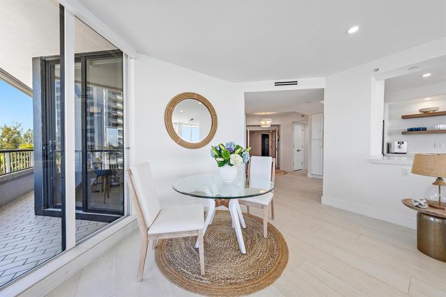 5250 N Ocean Drive 5s, Singer Island, FL 33404