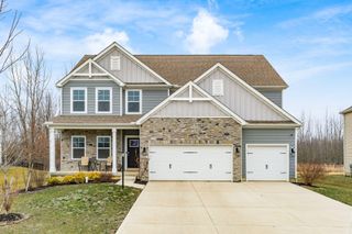 202 Deanscroft Drive, Pickerington, OH 43147