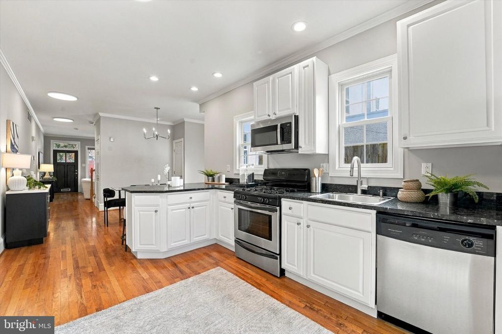 1922 CARPENTER ST, PHILADELPHIA, PA 19146 — photo 5