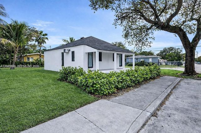 6901 NW 4th Ct A, Miami, FL 33150