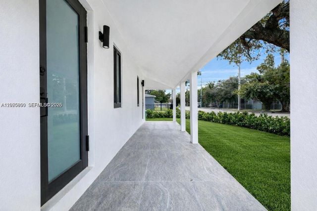 6901 NW 4th Ct A, Miami, FL 33150