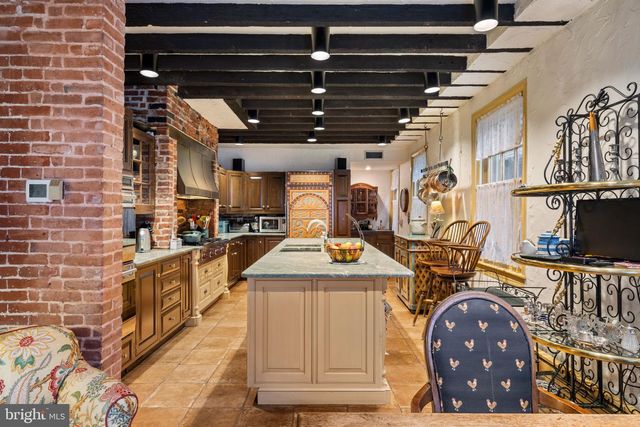 1017 CLINTON ST, Philadelphia, PA 19107