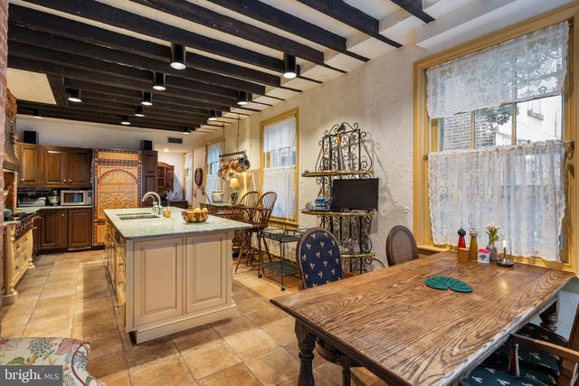 1017 CLINTON ST, Philadelphia, PA 19107