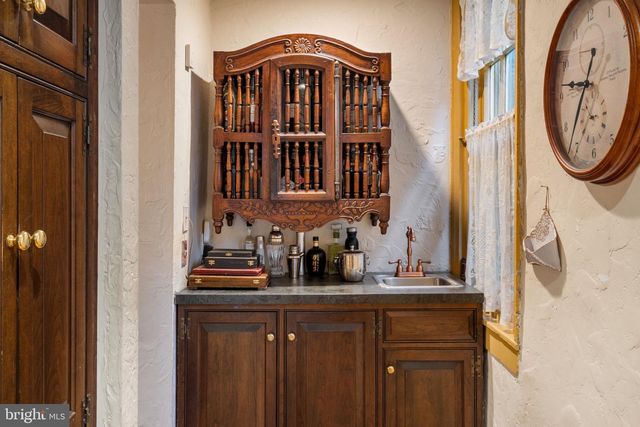 1017 CLINTON ST, Philadelphia, PA 19107