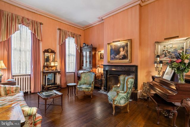 1017 CLINTON ST, Philadelphia, PA 19107