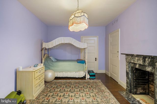 1017 CLINTON ST, Philadelphia, PA 19107