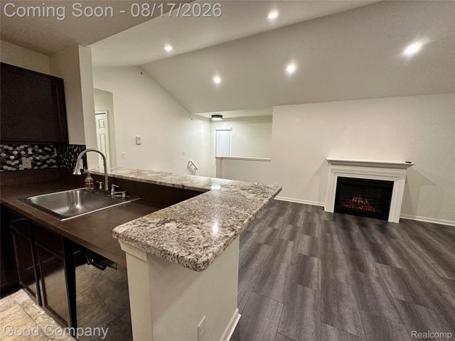 29603 Fox Run Circle, Warren, MI 48092