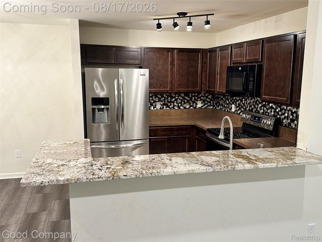 29603 Fox Run Circle, Warren, MI 48092