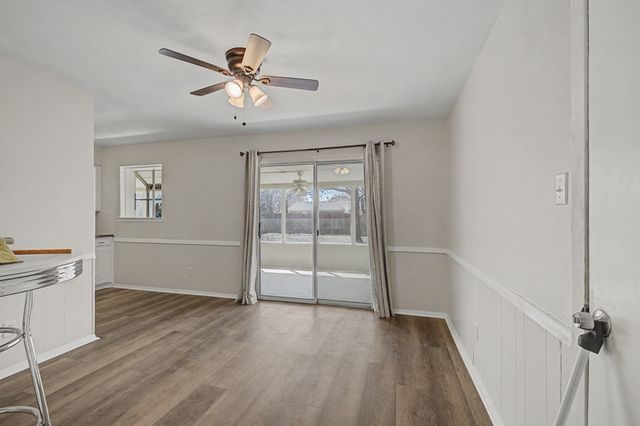 313 NW Jayellen Avenue, Burleson, TX 76028