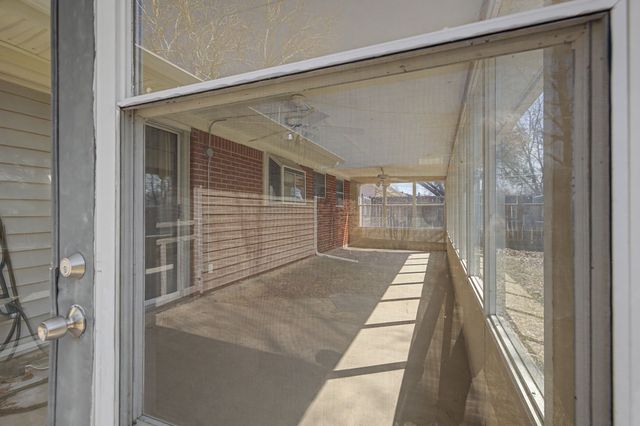 313 NW Jayellen Avenue, Burleson, TX 76028