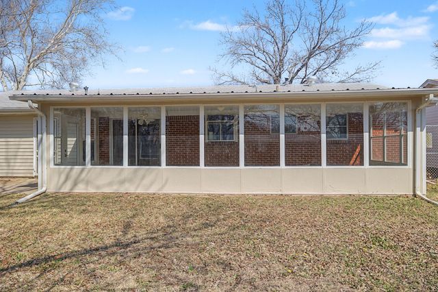 313 NW Jayellen Avenue, Burleson, TX 76028