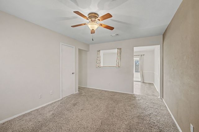 313 NW Jayellen Avenue, Burleson, TX 76028