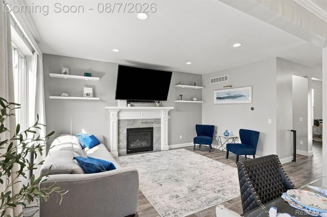 47523 Viola Lane, Chesterfield Township, MI 48047