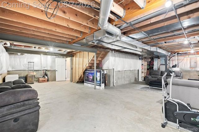 47523 Viola Lane, Chesterfield Township, MI 48047