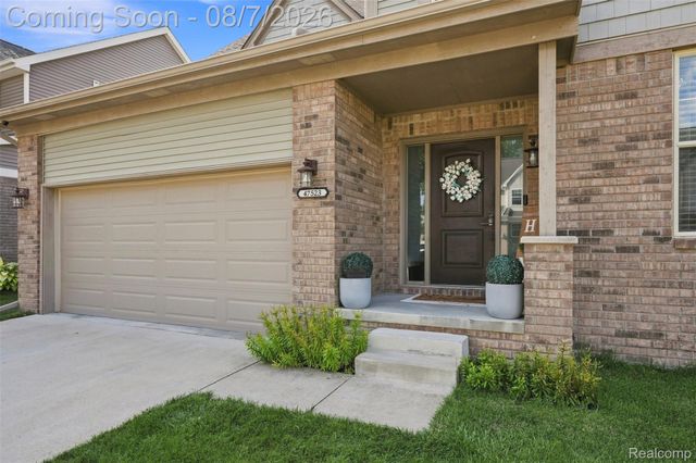47523 Viola Lane, Chesterfield Township, MI 48047