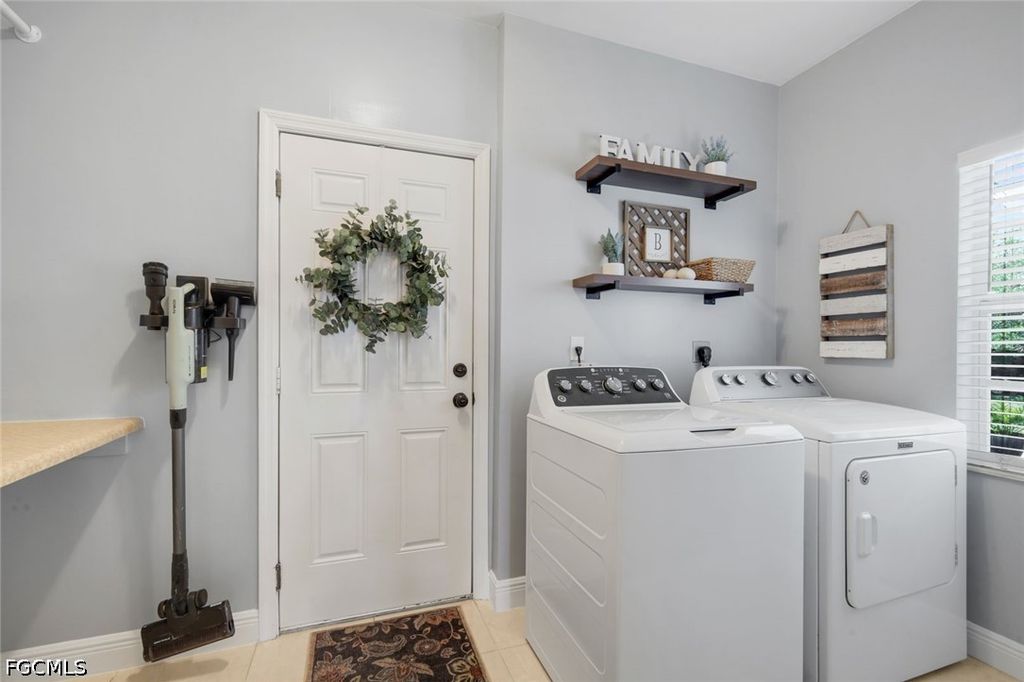 Image 26 of property listing at 1130 NW 14th TER, Cape Coral, FL 33993