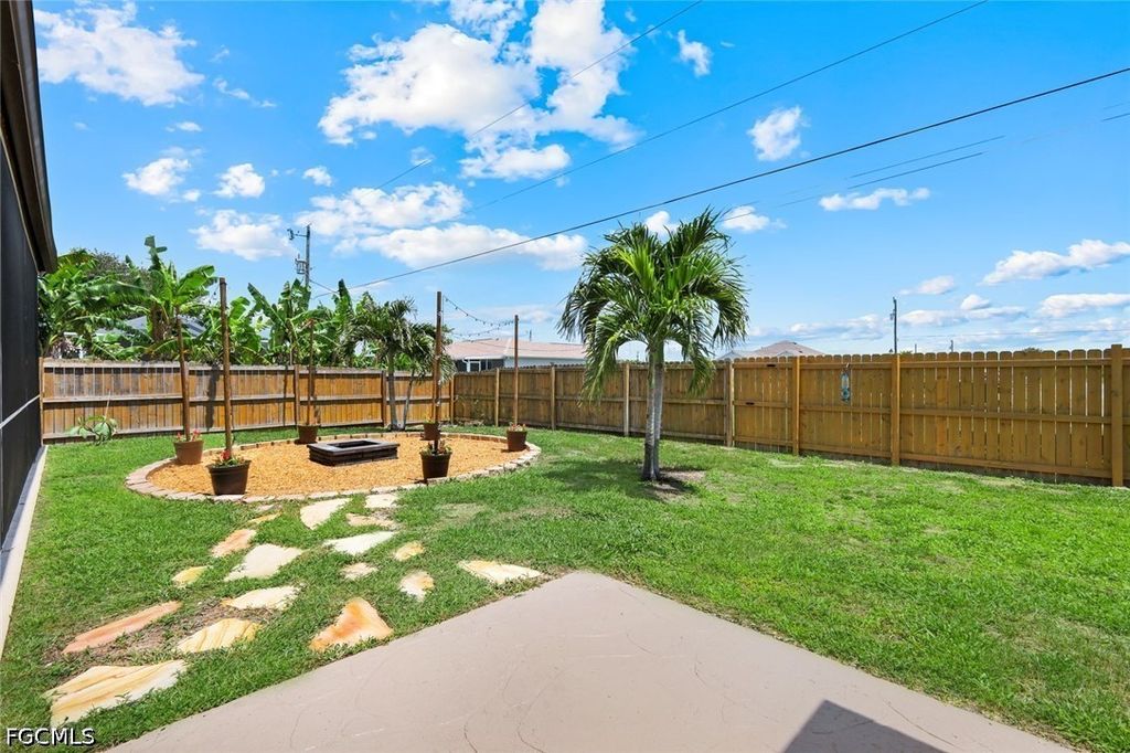 Image 30 of property listing at 1130 NW 14th TER, Cape Coral, FL 33993
