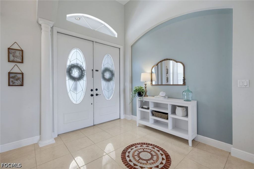 Image 4 of property listing at 1130 NW 14th TER, Cape Coral, FL 33993