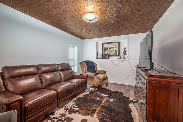 24305 Loring Road, Lawrence, KS 66044