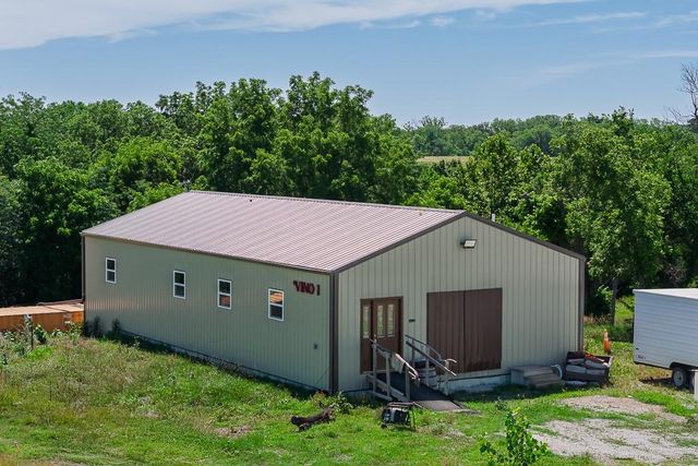 24305 Loring Road, Lawrence, KS 66044