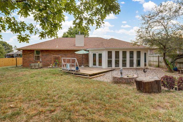 4614 South Falcon Court, Battlefield, MO 65619