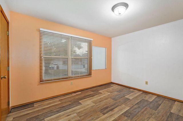 4614 South Falcon Court, Battlefield, MO 65619
