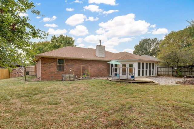 4614 South Falcon Court, Battlefield, MO 65619
