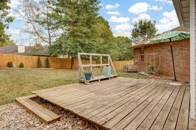 4614 South Falcon Court, Battlefield, MO 65619