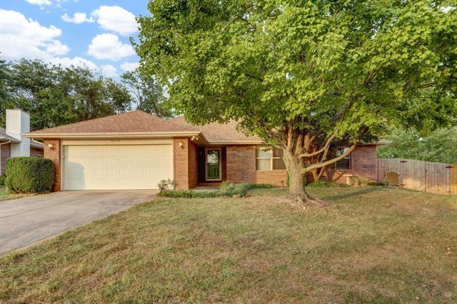 4614 South Falcon Court, Battlefield, MO 65619