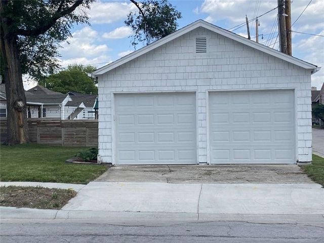 1401 E 21st Avenue, North Kansas City, MO 64116