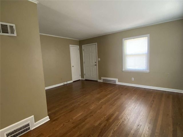 1401 E 21st Avenue, North Kansas City, MO 64116