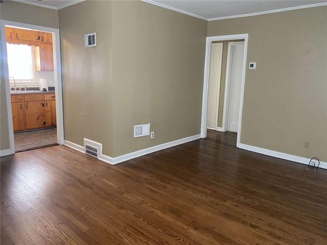 1401 E 21st Avenue, North Kansas City, MO 64116