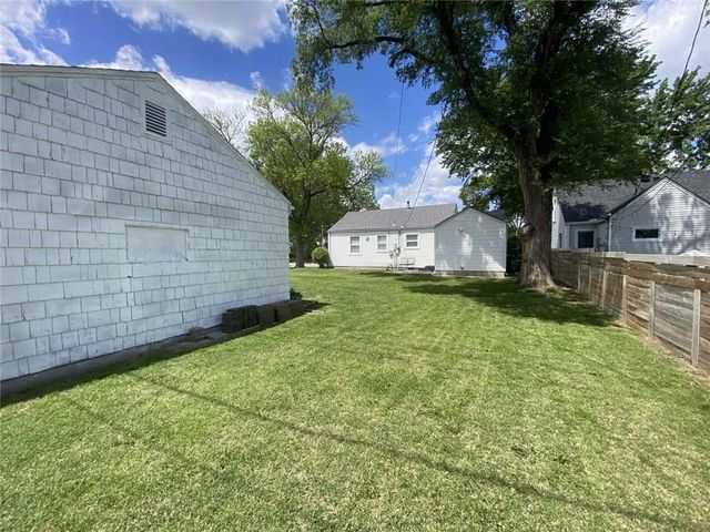 1401 E 21st Avenue, North Kansas City, MO 64116