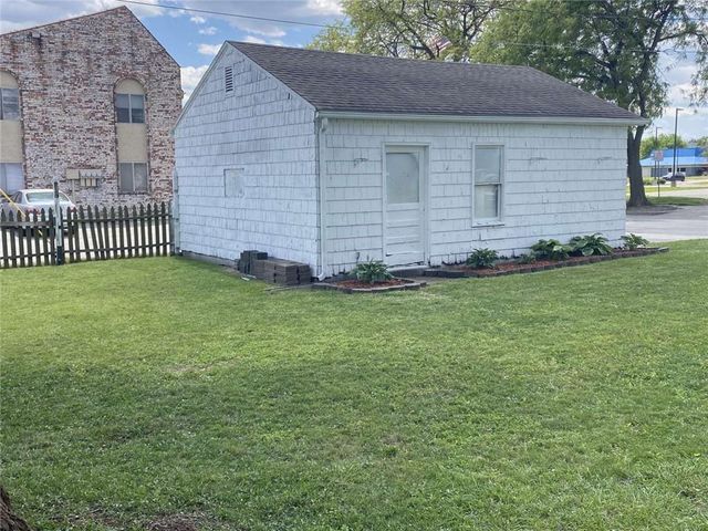 1401 E 21st Avenue, North Kansas City, MO 64116