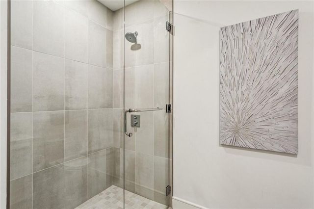 2520 Peachtree Road 602, Atlanta, GA 30305