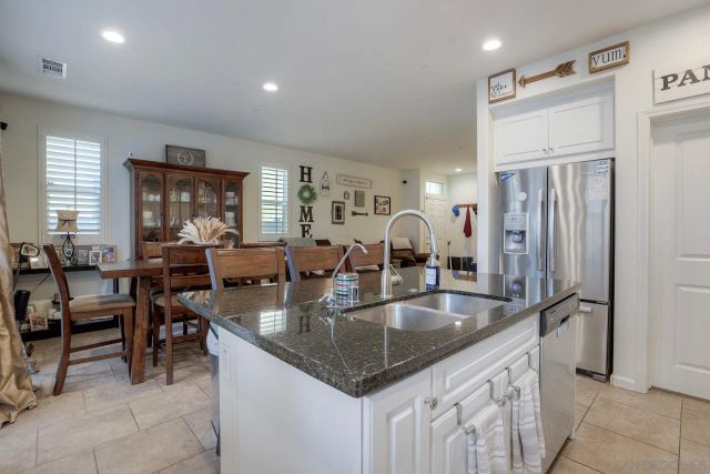 35430 Marabella Ct, Winchester, CA 92596